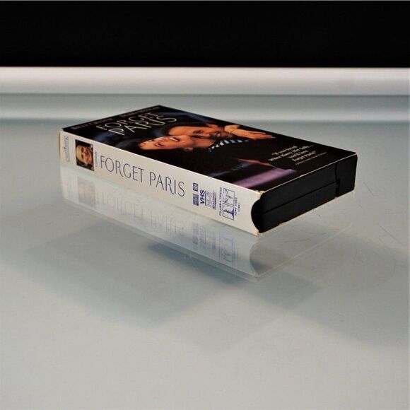 Forget Paris VHS Tape 1995 Comedy Billy Crystal Debra Winger - Picture 4 of 4